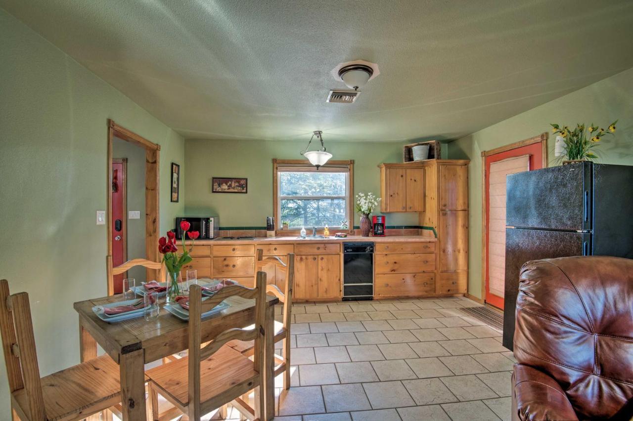 Broken Bow Cottage With Deck, Hot Tub And Fire Pit! Exterior photo